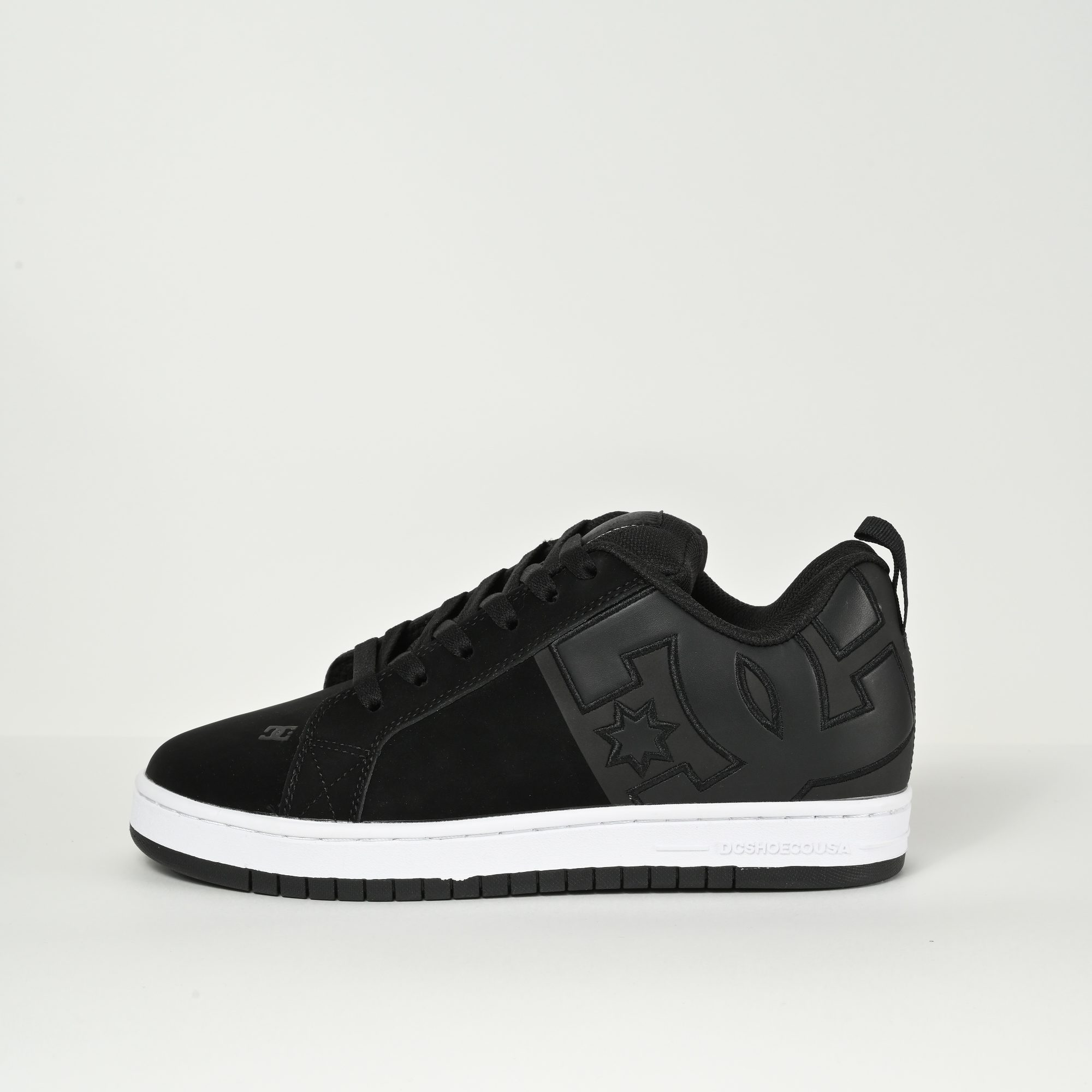 Dc court graffik black. Кеды DC Shoes Court Graffik. Кеды DC Shoes Court Graffik se. Кеды DC Shoes Court Graffik Black / White. DC Shoes Court Graffik Leather.